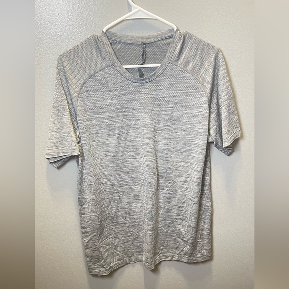 lululemon athletica Other - Lululemon Men's Gray Metal Vent Tech Short Sleeve T Shirt Size Medium